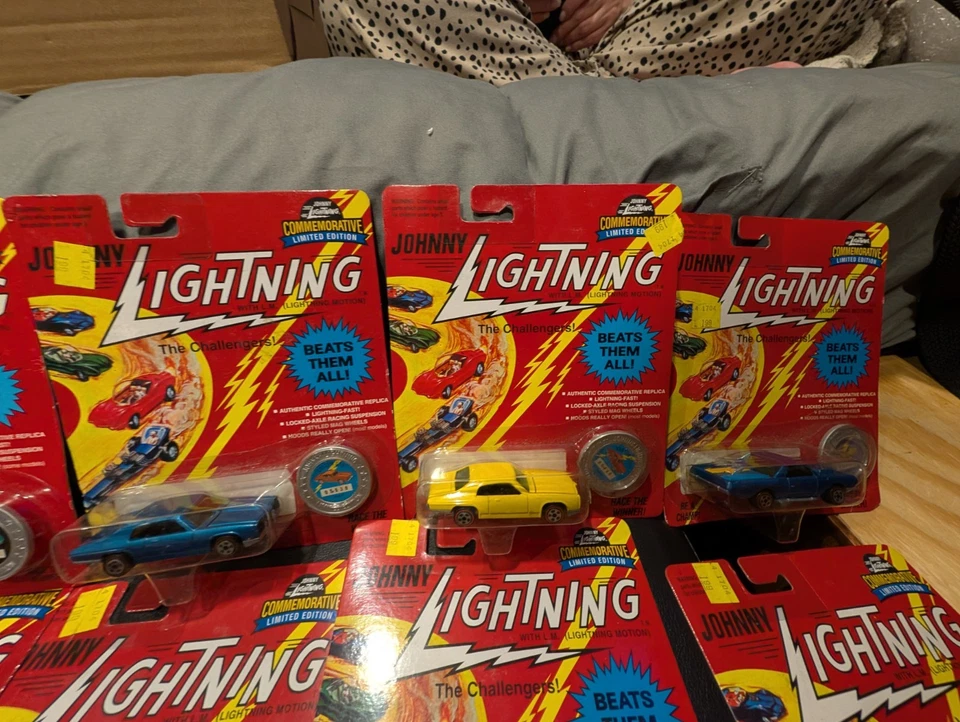 Vintage JOHNNY LIGHTNING 1995 Commemorative LIMITED EDITION NIP Lot Of 17 Cars - Image 4 of 4