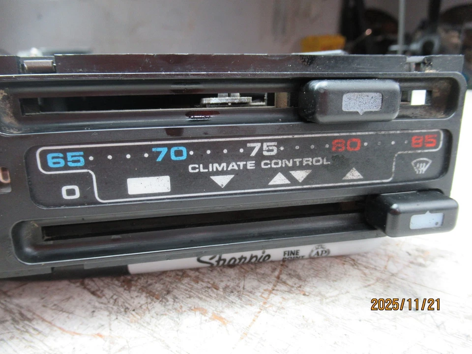 PANEL INTERRUPTOR CLIMATIZADOR CLIMATIZADOR CALEFACCIÓN AIRE ACONDICIONADO PORSCHE 928 S 1984-1991 Foto 2 de 4