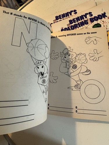 Vintage 1997 Benny the Bull Autographed Chicago Bulls Coloring Book - Unused - Picture 4 of 5