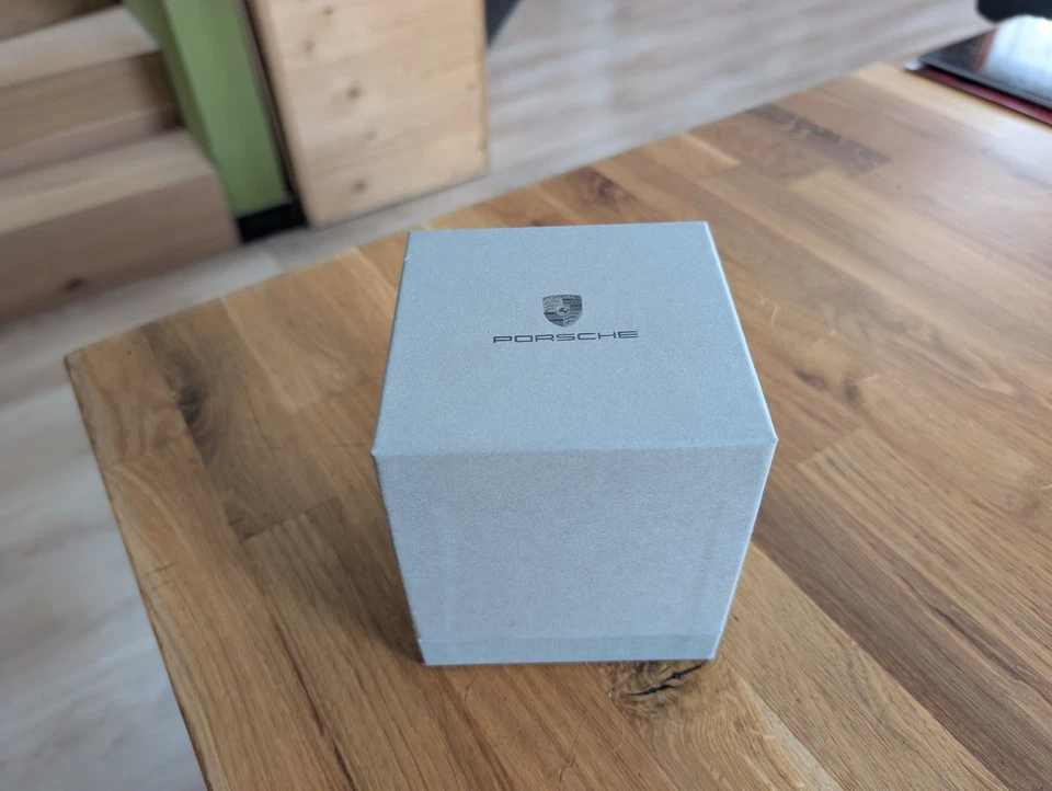 PORSCHE 911 Carrera " Motorblock mit CD ( Motor-Sounds ) " - Bild 3 von 4