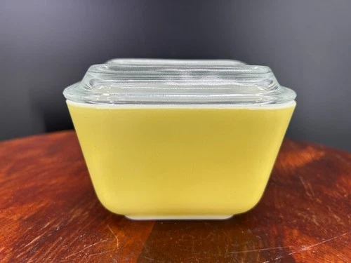 Vintage PYREX 501-B Verde Yellow Refrigerator Dish 1-1/2 Cup & Lid