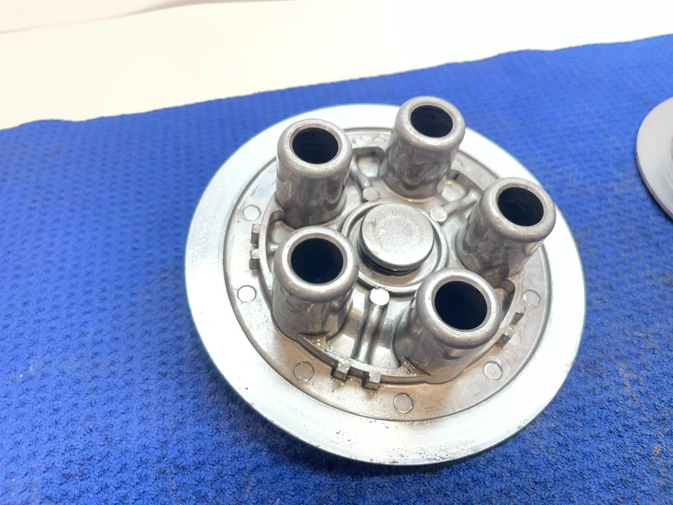 92-06 1997 RM125 RM 125 OEM Clutch Primary Driven Gear Basket Hub Assembly - Image 3 of 4