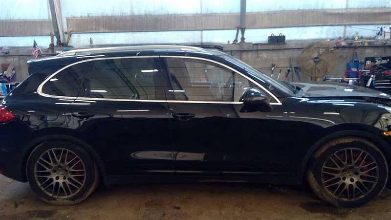 Automatic Transmission 4.8L Fits 11-18 PORSCHE CAYENNE 5822895 - Image 2 of 4