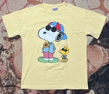 Peanuts By Design Snoopy Woodstock Tee Pale Yellow Size Medium Vintage USA Made