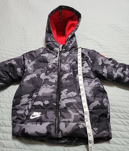 NIKE Authentic Boy's Grey/Black Camo Hooded Winter Puffer Jacket Coat Size 4T - Picture 5 of 10