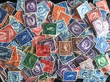 500 Mixed Colours GB Wildings Vintage Postage Stamps for Crafting used off paper