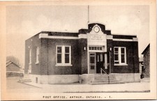 Postcard Ontario Wellington County Arthur Post Office & Clock RARE 1940s K87