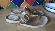 Ugg Australia toe post slider sandals size 6.5 vgc