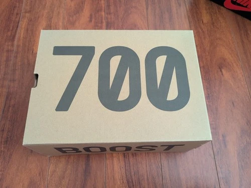 Größe 8 - Adidas Yeezy Boost 700 Enflame Amber