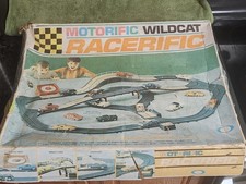 IDEAL MOTORIFIC WILDCAT RACERIFIC SET WITH ONE CAR 4602-9  1967 
