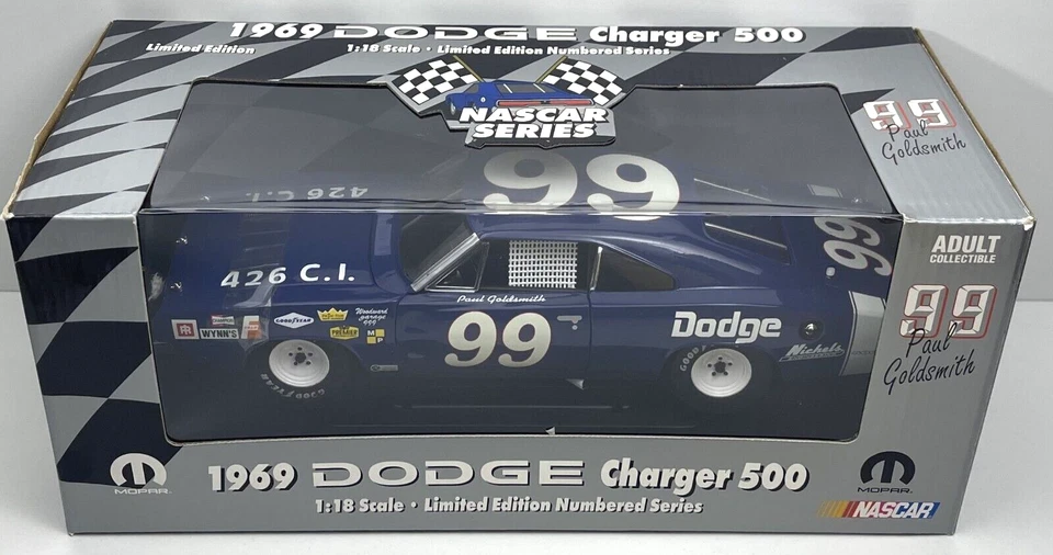 Mopar - 1969 Dodge Charger 500 - #99 Paul Goldsmith - Escala 1:18 - Imagem 2 de 4