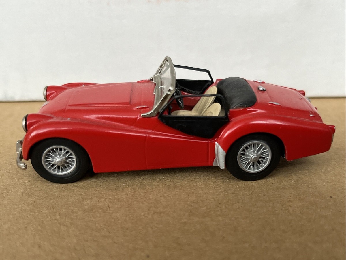 TRIUMPH TR3 1/43 WHITE METAL CAR MODEL BY K & R REPLICAS | eBay