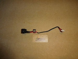 TOSHIBA NB100 LAPTOP (NETBOOK) NETZBUCHSE / DC BUCHSE + KABEL.