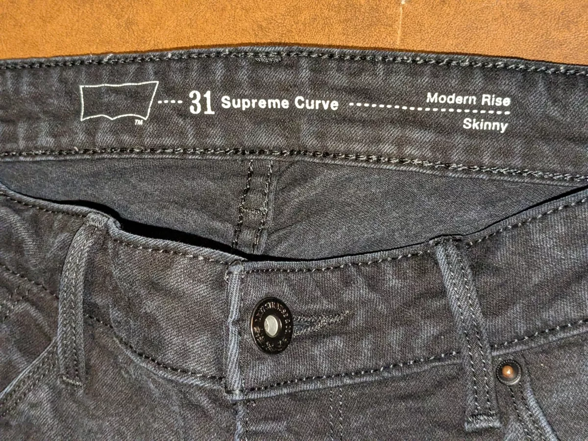 Levis 2024 supreme curve