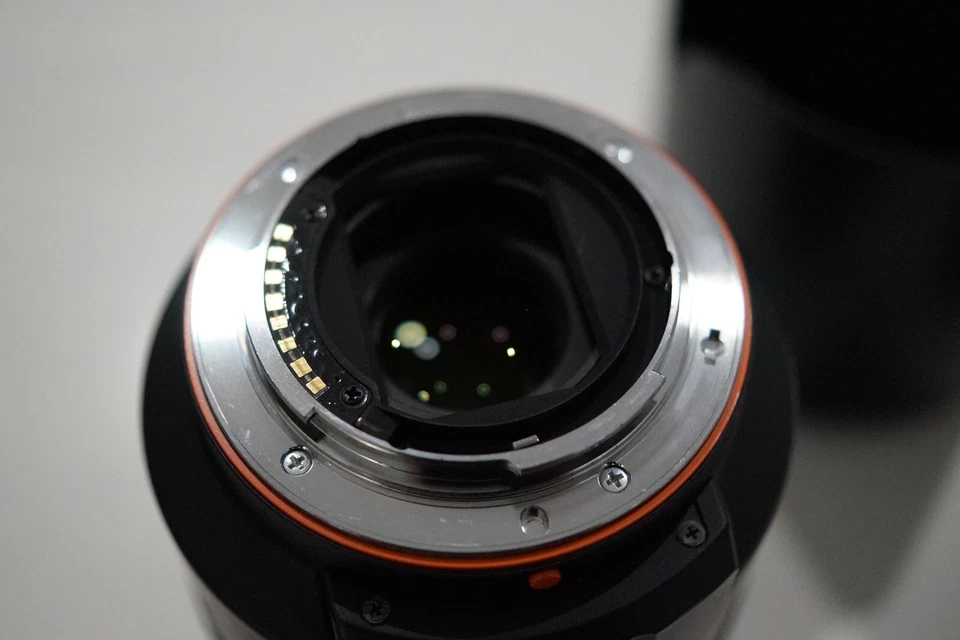 Sony 70-300mm F/4.5-5.6 SSM G Lens - SAL70300G - SLT / DSLR (Minolta) A Mount - image 4 of 4