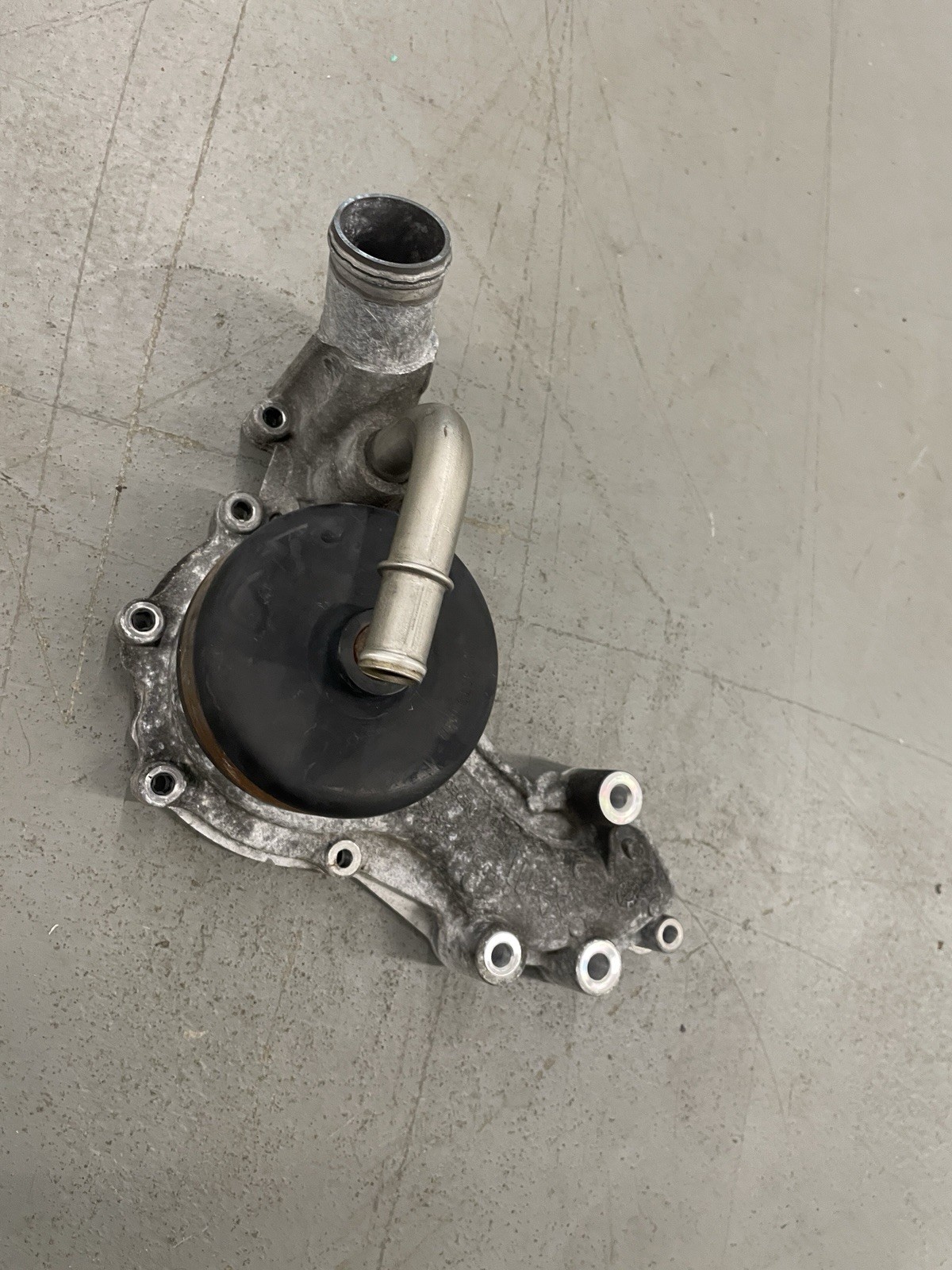 Maserati Levante 2014-2020 Water pump P/N WP9ST045AB