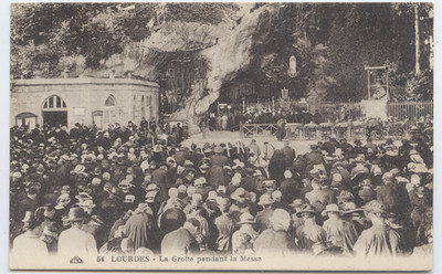 AK Lourdes La Grotte pendant la Messe,  nicht gelaufen