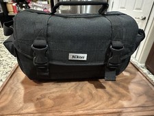 Nikon Digital SLR DSLR Black Padded Shoulder Strap Camera Case Bag With Dividers