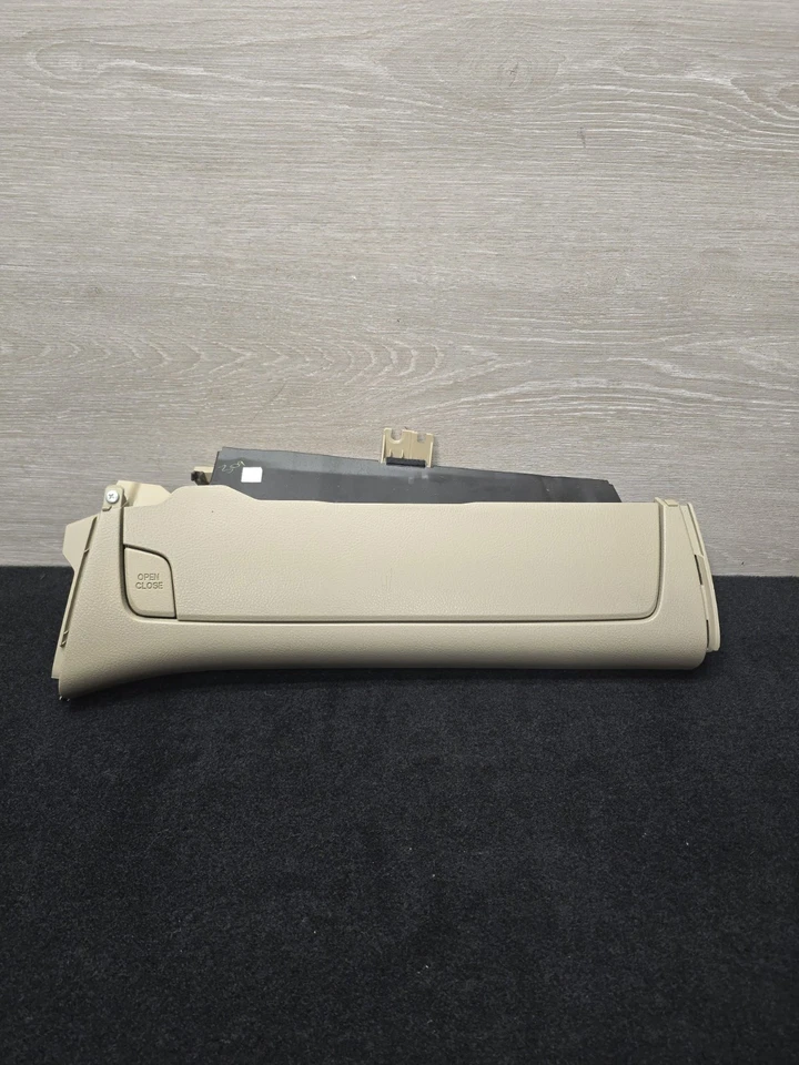 🐸 BOM 2006-2012 Toyota Rav4 caixa de luvas superior bege bronzeado compartimento de armazenamento fabricante de equipamento original - Imagem 4 de 4