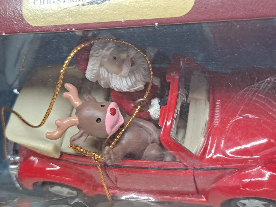 MAISTO Die Cast Rojo Volkswagen Escarabajo Adorno de Navidad Santa y Rudolph Nuevo en Caja Foto 4 de 4