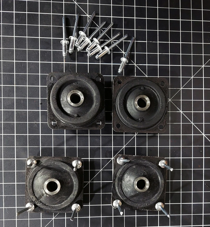 Kit de montaje de motor C32268 para tractores Ingersoll con estuche eléctrico 'Kohler' Foto 4 de 4