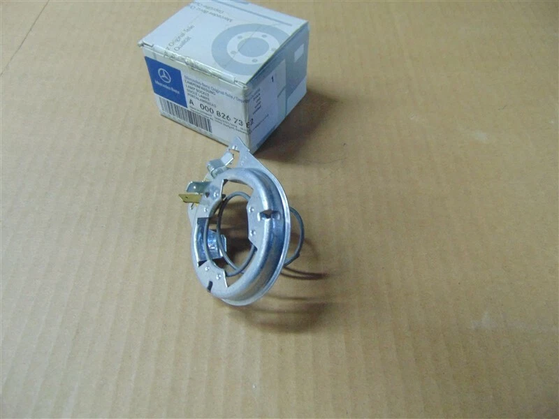 Brand New Lamp Socket Hella Genuine Mercedes 308/363/674 