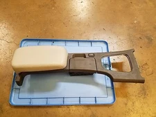 2000 2001 2002 LINCOLN LS  CENTER CONSOLE ARMREST CUP HOLDER GRAY