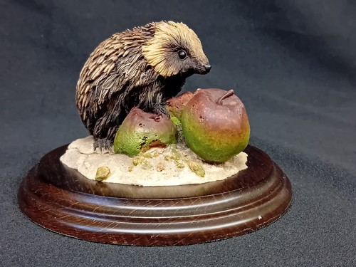 Country Artists 'Hedgehog &Apples' Figurine. 1986. 5.5" Tall. 4" Tall. G.C.