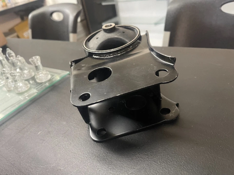 Rear Rotor Mount - Image 2 of 3