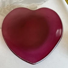 Hearts Amethyst by Annieglass Plate