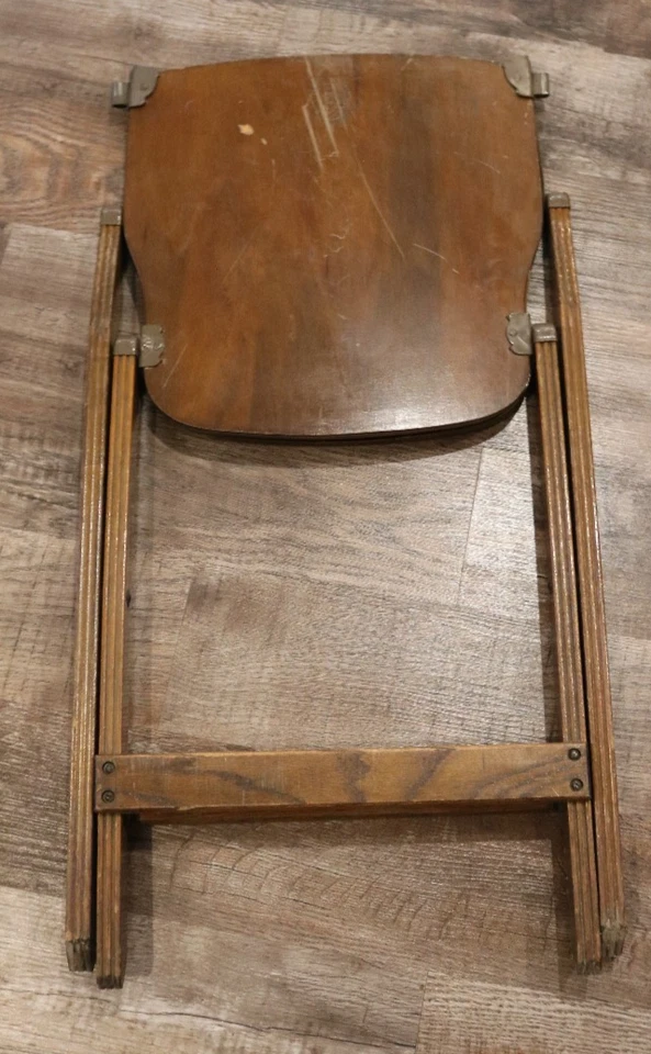 Silla plegable de madera vintage ~ 1930 de American Seating Company Grand Rapids  Foto 3 de 4