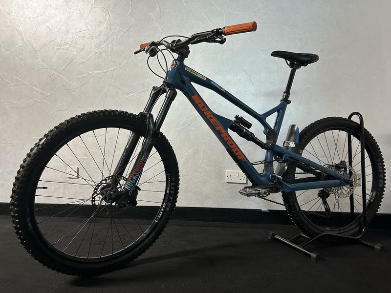 Nukeproof Mega 275C Full Suspension Mountain Bike Men’s MTB Large Enduro