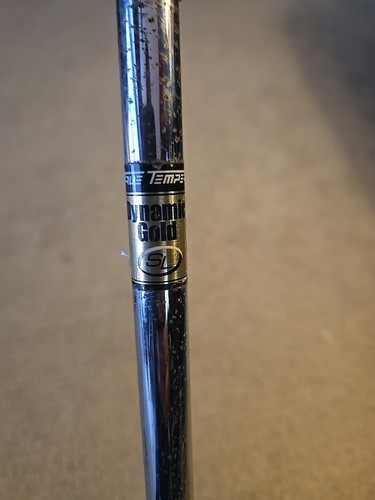 Cleveland Hibore 4 hybrid 25 degree with a dynamic gold S300 stiff flex shaft - Picture 2 of 6