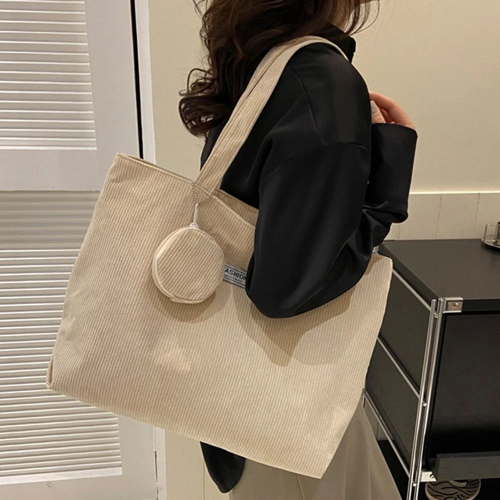 Capacity shoulder bag clearance