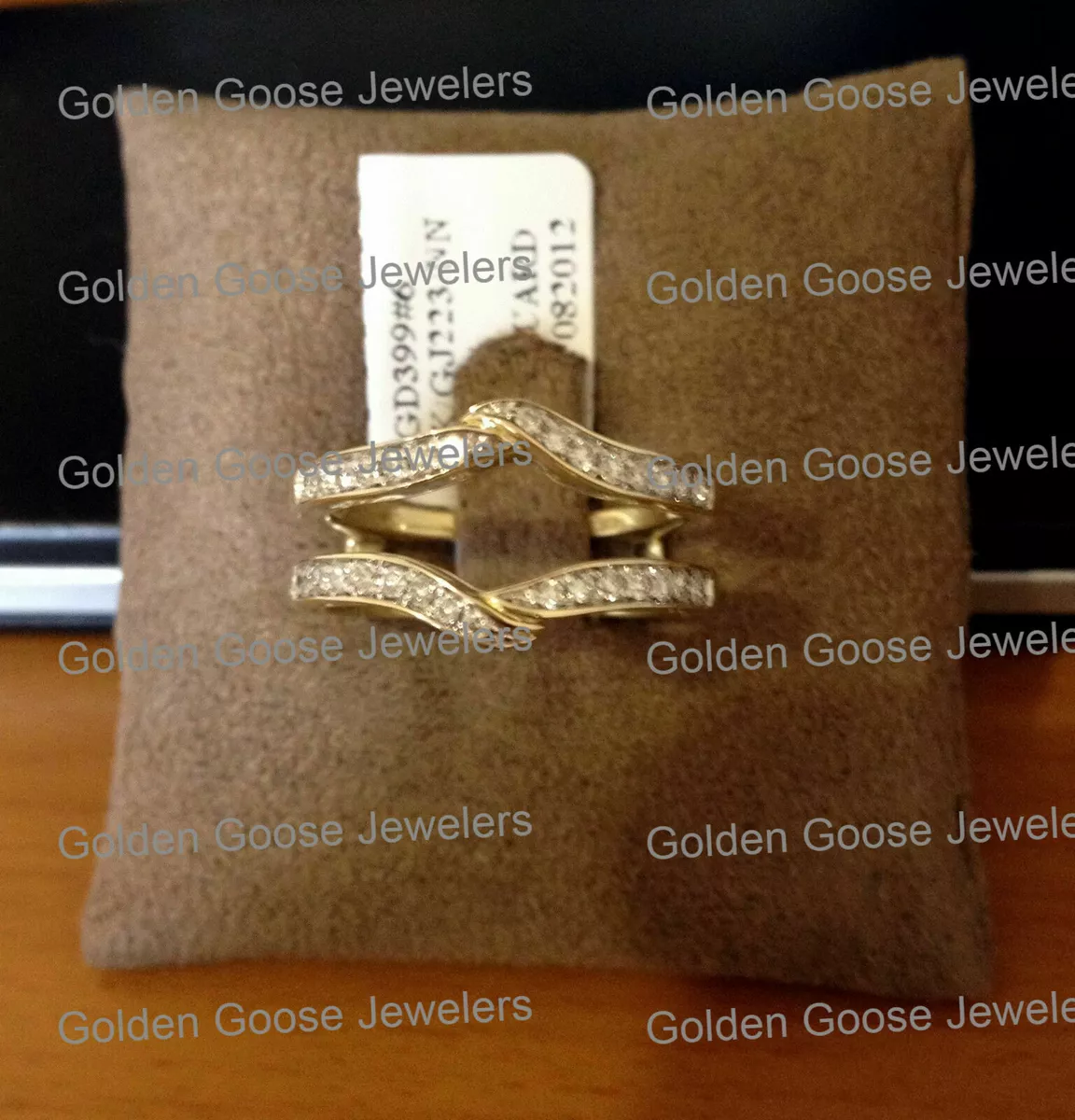 Solitaire ring 2024 enhancer yellow gold