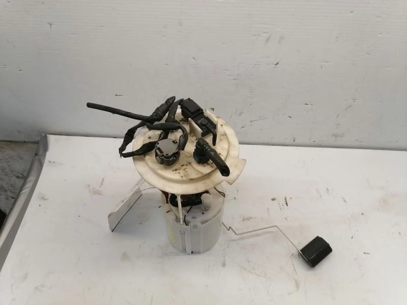 Conjunto de bomba de combustible montado en tanque 3,3 L para 13-19 SANTA FE 1409351 Foto 2 de 4