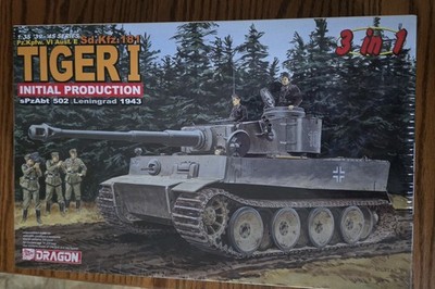 Dragon TIGER I Initial Production, sPzAbt 502 Leningrad 1943, #6252 1:35, 2005