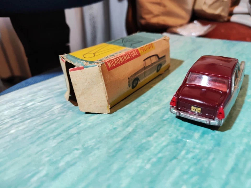 Lancia Flaminia berlina Politoys APS 1.41 colore raro 1a serie 1.41 Art. 33 - Immagine 4 di 4