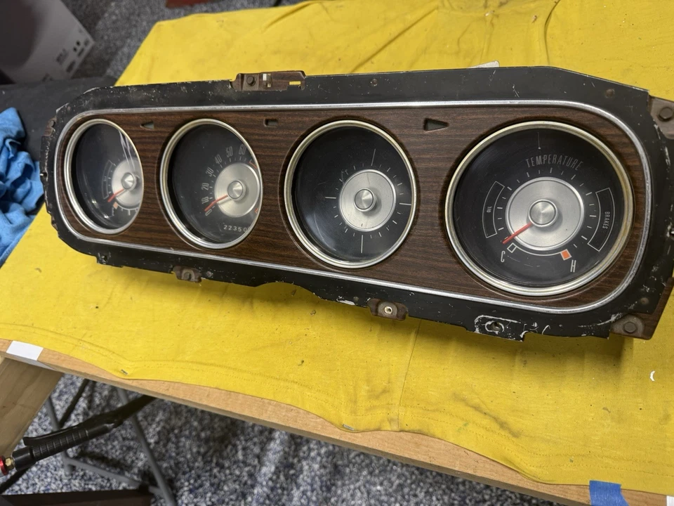 Cuadro de instrumentos Mercury Cougar 1970 70 (no XR7) - Completo (¿puede caber 1969?) Foto 4 de 4