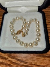 14K Solid Gold Clasp Genuine Pearl Bracelet 7 1/2" Long Hand Knotted