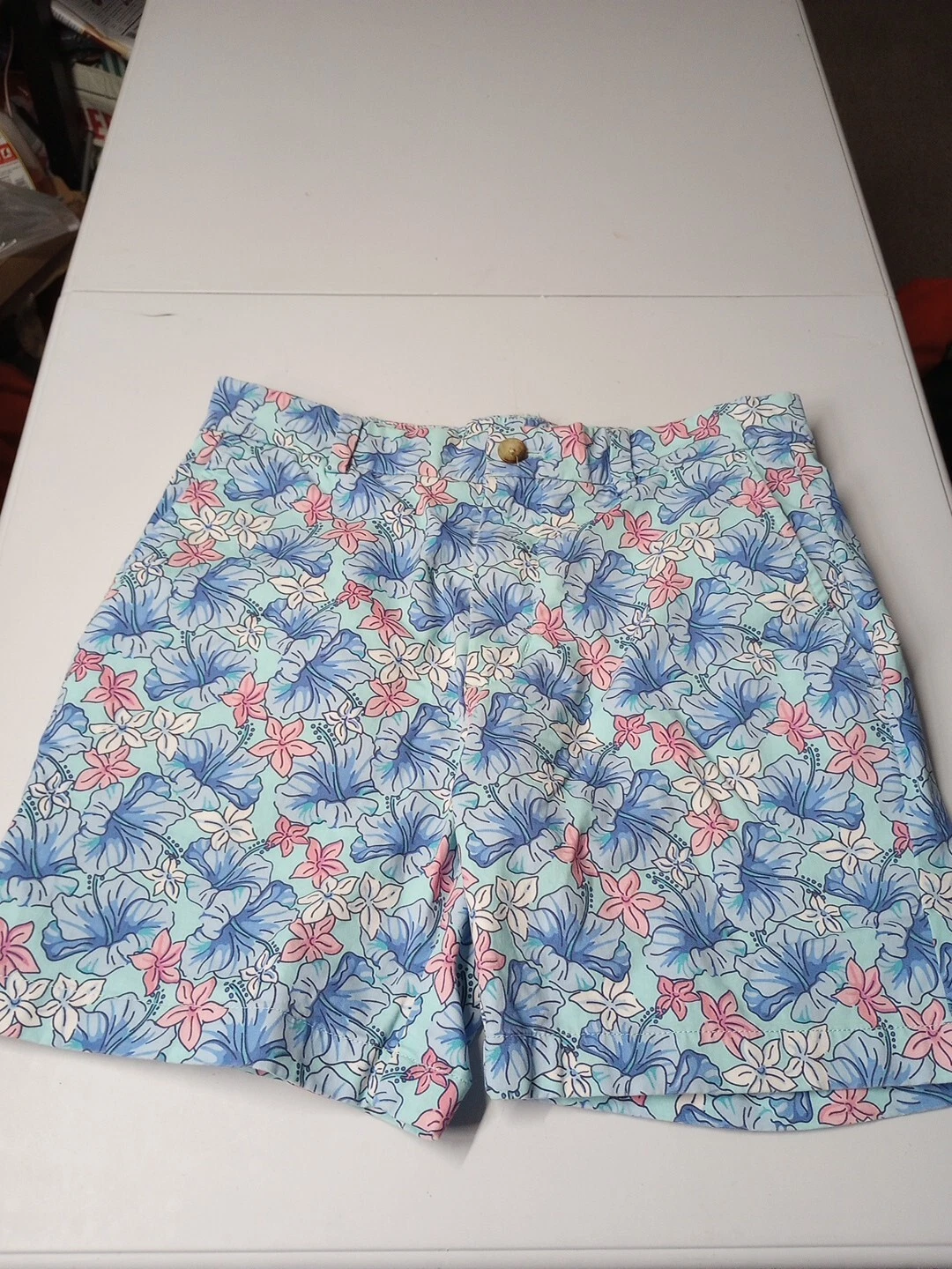 Vineyard Vines Men’s Shorts Size 30 Multi Color Floral Print Breaker 4 Pockets
