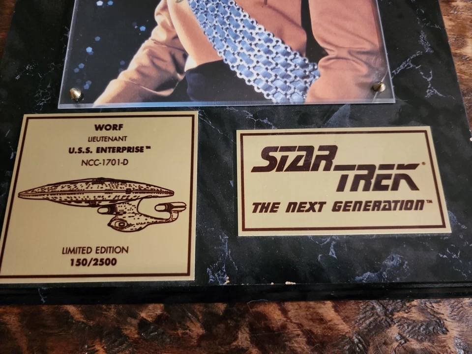 Подписанная табличка ограниченного выпуска Star Trek The Next Generation Worf - Изображение 3 из 4