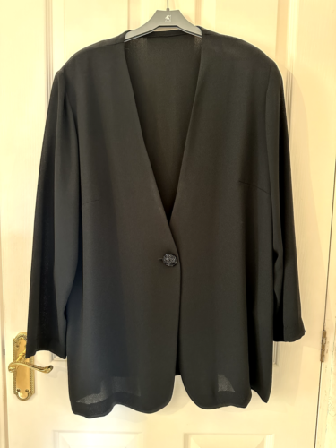Ladies Black evening jacket size 22 Essence - Picture 1 of 3