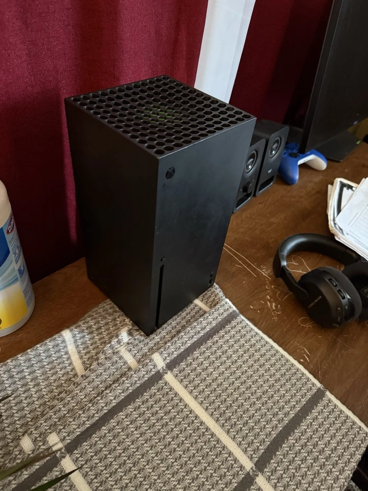 Xbox Series X se vende para 425 OBO Foto 2 de 4