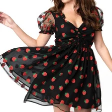 NWOT Unique Vintage Large Strawberry Print Black Tulle Sweetheart Mini Dress