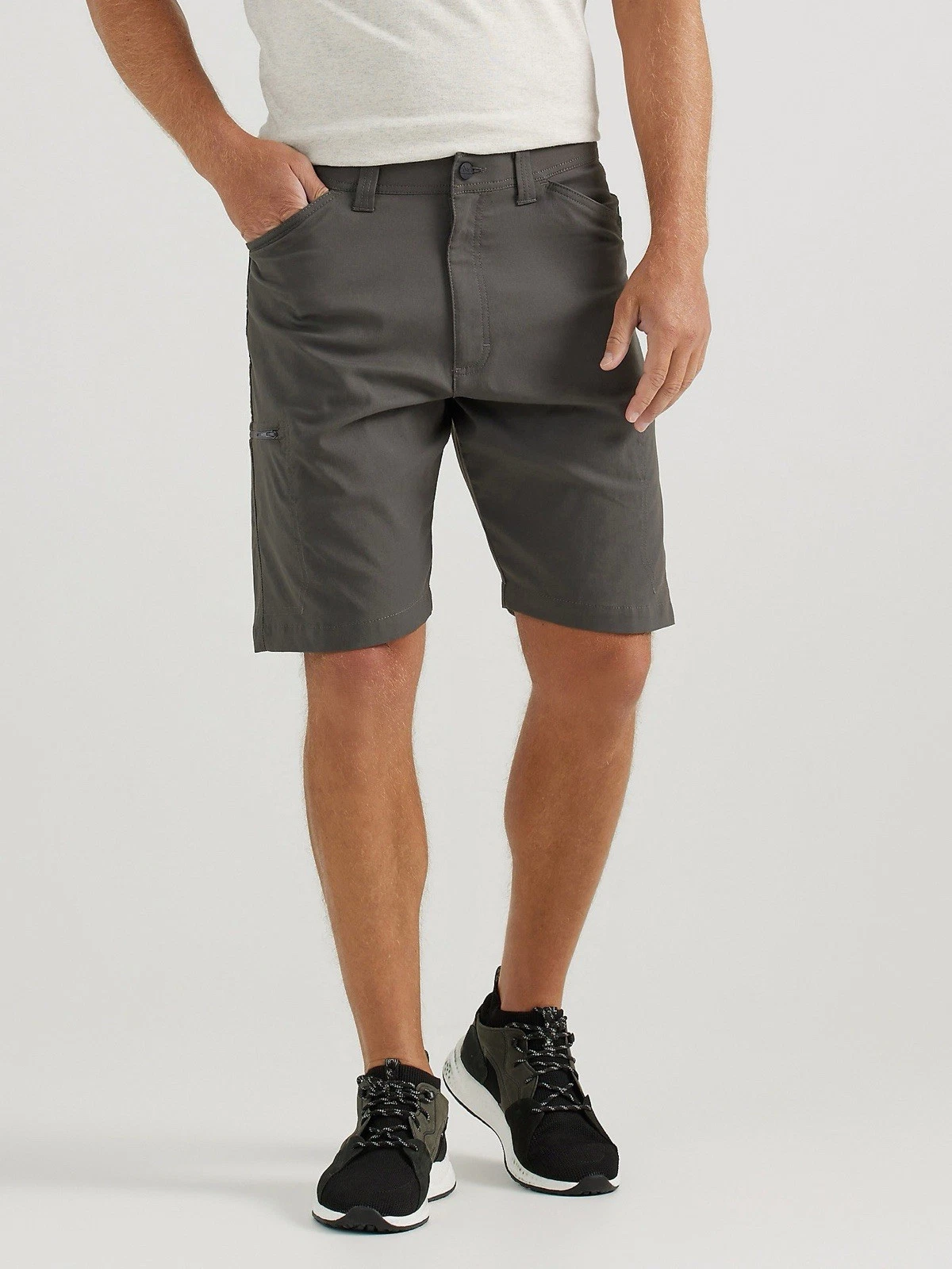 Wrangler Men’s Cargo Shorts Size 32 Relaxed Stretch Moisture Wicking Summer NWT