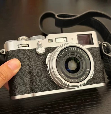 Fujifilm X100F 24.3 MP APS-C Digital Camera w/23mm f2 Lens Built-in Wi-Fi Tested