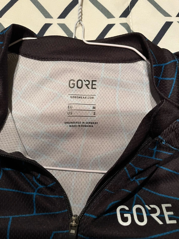 Gore Cycling Jersey Men’s Small - Image 2 of 4