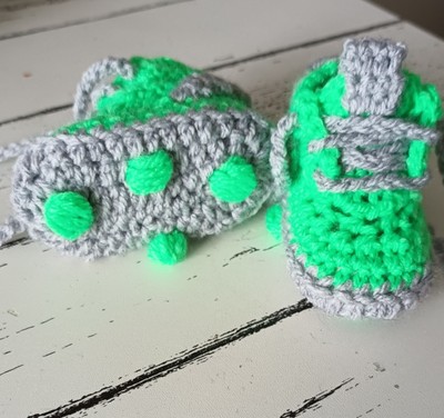 Handmade Baby First Fußball Sneaker grau grün warme Schuhe Turnschuhe 