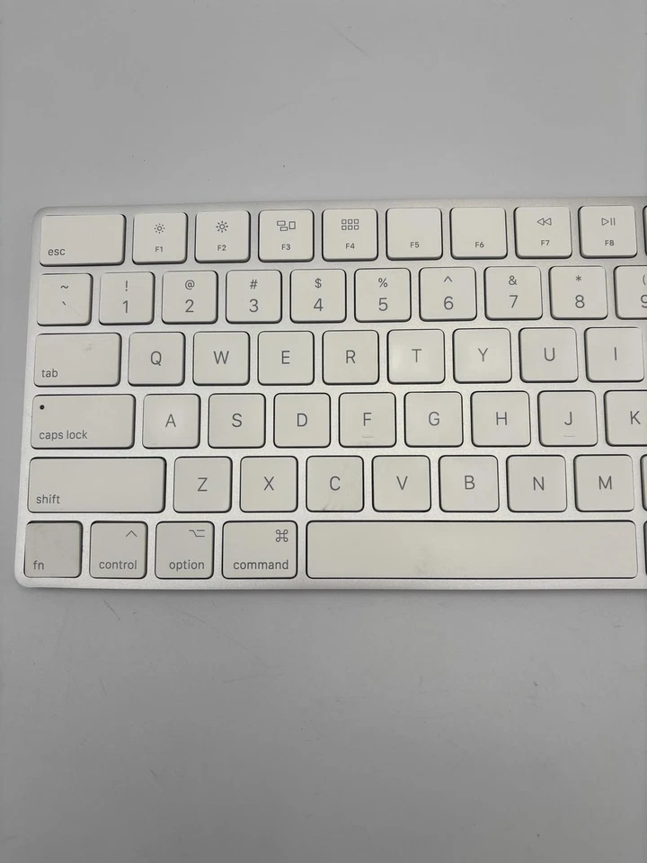 Apple Magic Keyboard - *US English * - Image 3 of 4